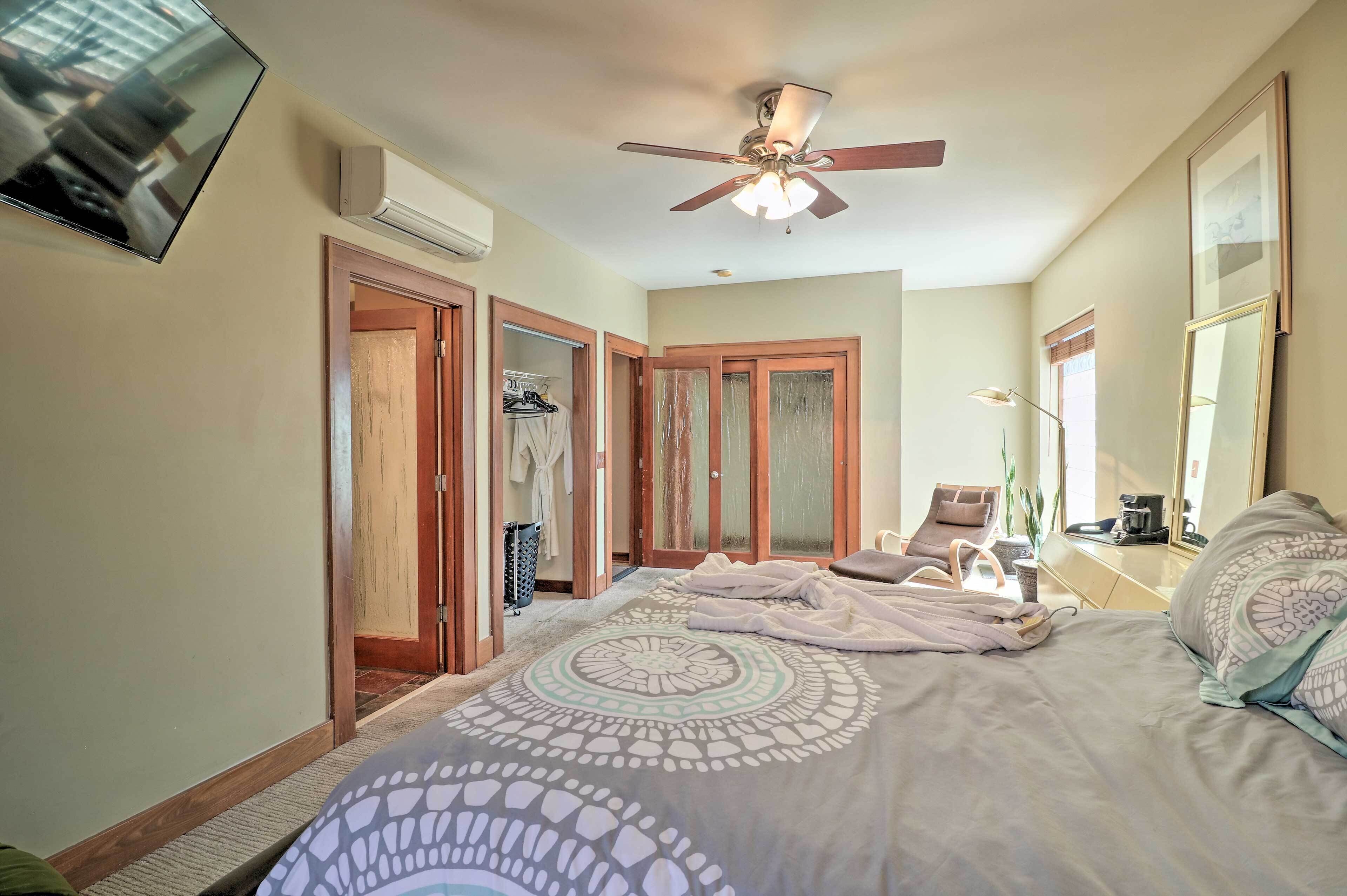 2 bedrooms, iron/ironing board, travel cot, Internet