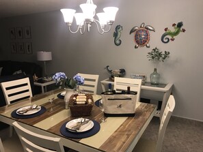 Dining - Beautiful  Non Driving Beach East Wind Condo (Ponce Inlet)