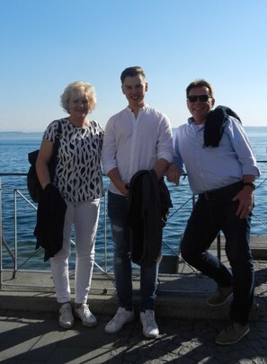 Unclassified image, 5 of 18, button