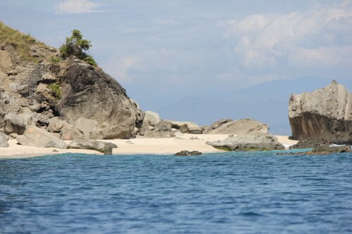 One bedroom with kitchen & shower room