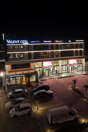 Exterior. Valent Otel Business