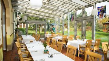 Desayuno buffet incluido todos los días