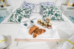 Premium bedding, free WiFi