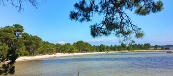 Charming House in Quiet Area Near Lake, Amenities Included