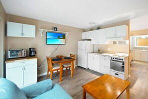 Unclassified image, 5 of 12, button