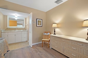 Unclassified image, 3 of 12, button