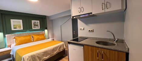 Standard Room | Private kitchen | Mini-fridge, stovetop, electric kettle, griddle