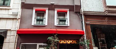 Voorkant van accommodatie