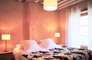 4 bedrooms, travel cot, free WiFi, bed sheets - Chalet les Clochettes & Spa Piscine in Monêtier-les-Bains (Le Monêtier-les-Bains)