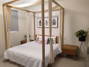Deluxe Double Room, 1 King Bed, Non Smoking, Resort View | Premium bedding, pillowtop beds, individually decorated - Bloom Boutique Resort (Hengchun)