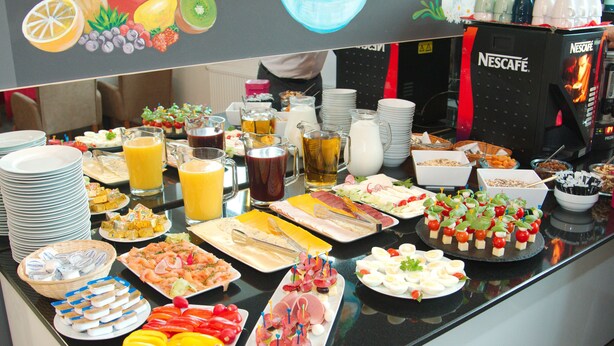 Sarapan prasmanan