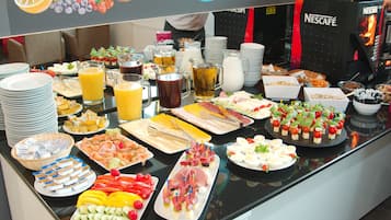 Buffet breakfast on weekdays (EUR 14.9 per person)