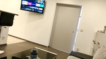 Fernseher, Videospiele, Bücher, Videothek