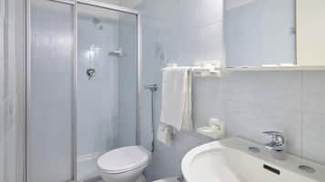 Chambre Quadruple Confort | Salle de bain