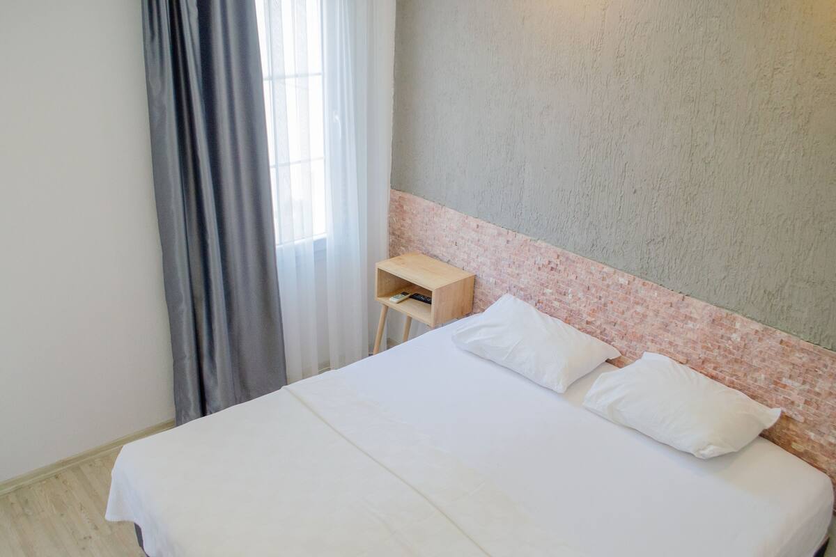Hochwertige Bettwaren, Verdunkelungsvorhänge, schallisolierte Zimmer