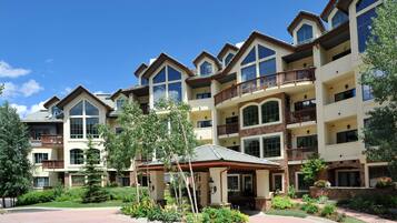 คอนโด, 3 ห้องนอน | บริเวณภายนอก