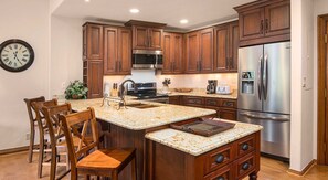 Condo, 3 Bedrooms | Private kitchen | Fridge, oven, coffee/tea maker - Oxford Court #305 3 Bedroom Condo by Redawning (Avon)