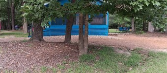 MONTHLY RENTAL, KING BED, HOT TUB, WIFI, KITCHEN, KENNARD TX. 159 HWY 7 #201