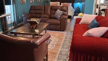 1 多间卧室、免费 WiFi、床单