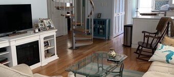 Blissful Bayside Retreat