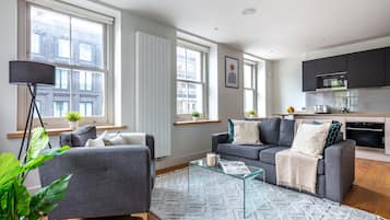 Een smart-tv en een kantoor