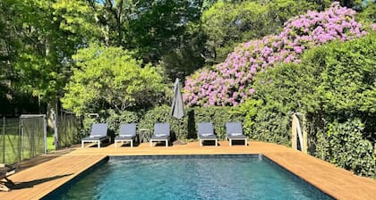 Large East Hampton house with heated pool and home gym - fully fenced