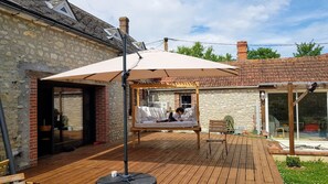 Property grounds - Familly home (hombieres)