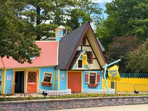 Exterior - Stay at One of the Most Convenient Locations in North Conway, NH! (North Conway)