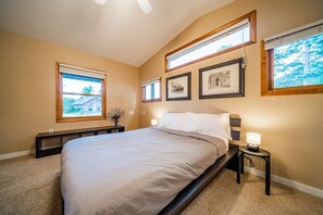 3 bedrooms, memory-foam beds, desk, iron/ironing board