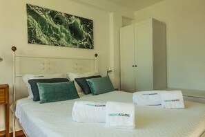 Iron/ironing board, free WiFi, bed sheets, wheelchair access - B20 - Sun and Pool Apartment (Lagos)
