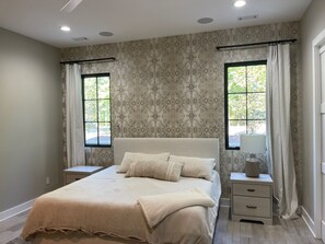 5 habitaciones, escritorio, tabla de planchar con plancha y wifi gratis 