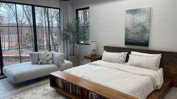 5 bedrooms, desk, iron/ironing board, free WiFi