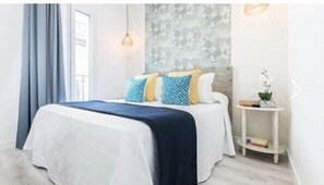 2 bedrooms, desk, iron/ironing board, free WiFi - innSevilla luxury apartment pilatos, comfort and luxury in this apartment (Sevilla)