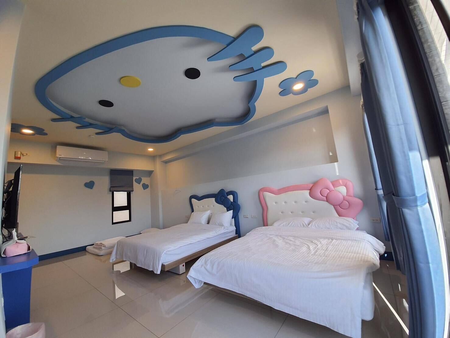 Hello Kitty 經典藍家庭五人房 | 遮光布/窗簾、免費無線上網、床單