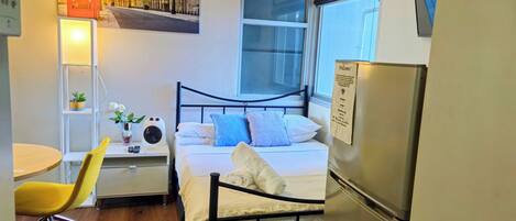 1 غرفة نوم ومكواة/لوح كي وواي فاي وملاءات أسرّة