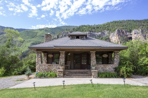 Classic 1900's Rocky Mountain Retreat