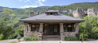Classic 1900's Rocky Mountain Retreat