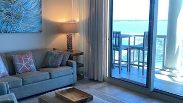 智能電視、壁爐