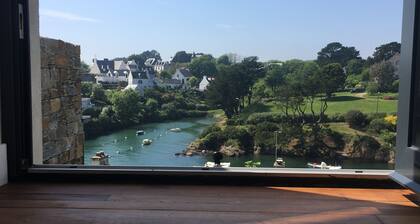 Exceptional view: House with large terrace and garden in Doelan