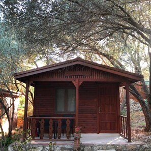 Comfort Tree House | 1 bedroom, bed sheets