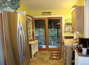 Fridge, microwave, oven, stovetop - Historic Asheville/ Hendersonville area Cabin with Hot Tub & Firepit (Hendersonville)