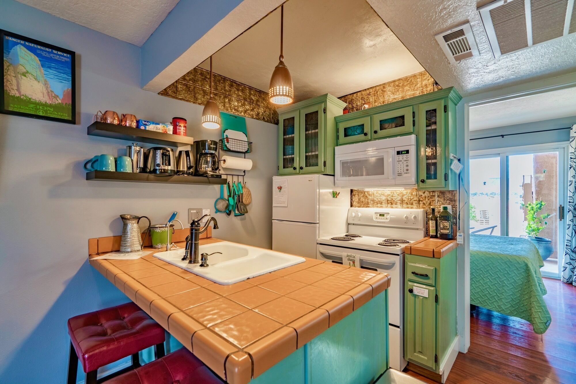 Refrigerador, microondas, horno, placa de cocina