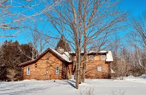 Exterior - Rustic Log Home located near Baileys Harbor (Baileys Harbor)