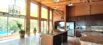 Villa Colibrí spectacular view of the lake we use 100% renewable energy 