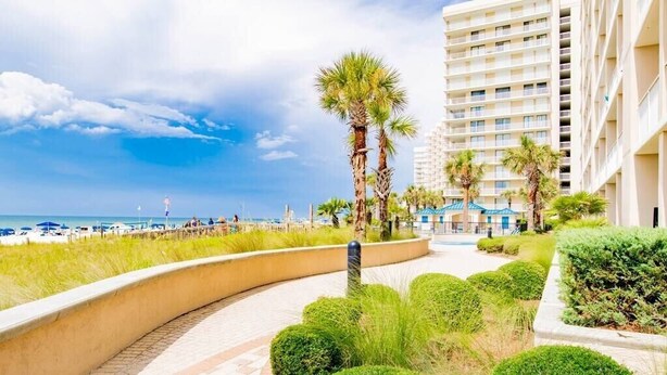 Property grounds - High Speed Wi-fi, Corner Unit w/Beach and Pool Views (Orange Beach)