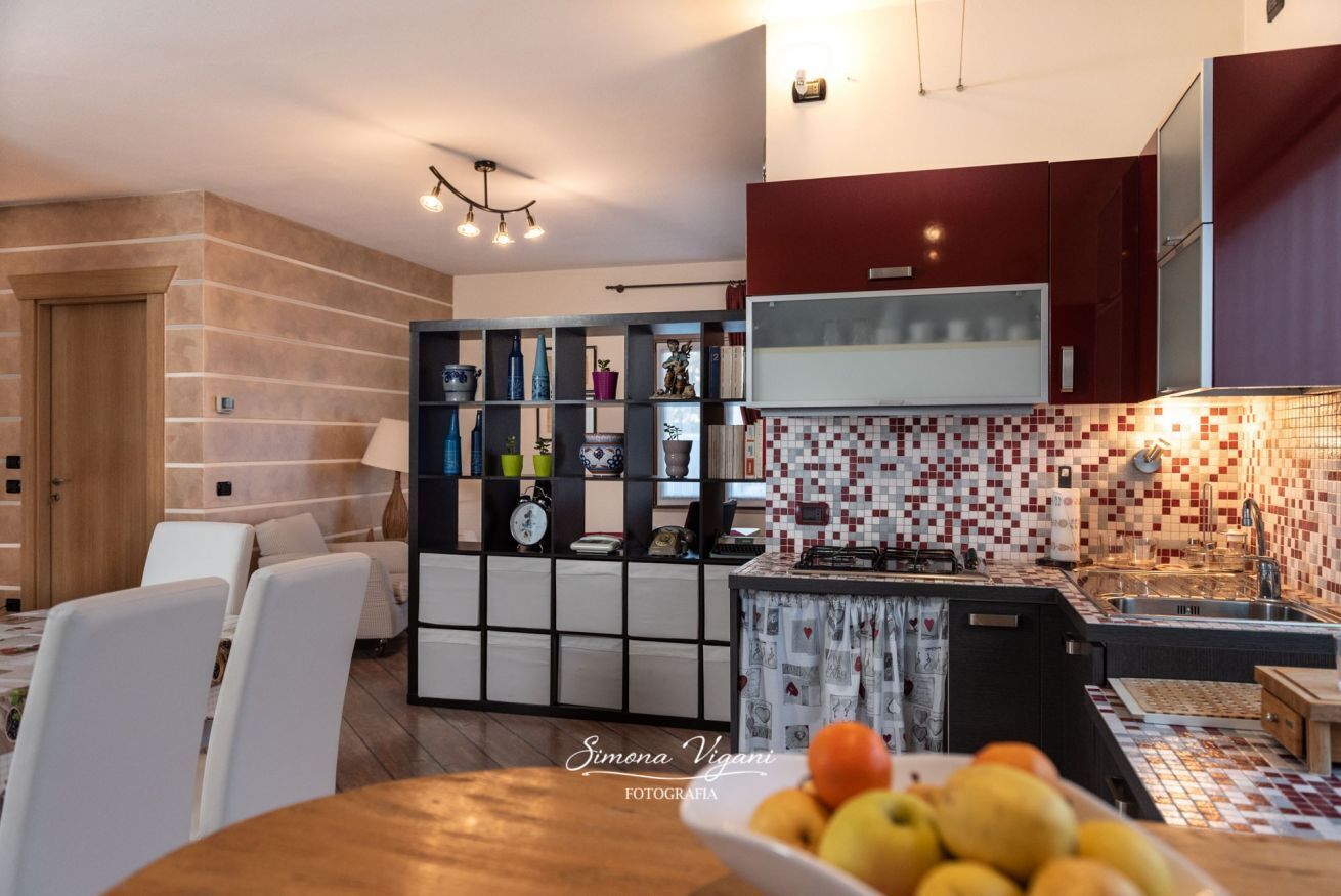 Frigorifero, forno, piano cottura, macchina per tè/caffè