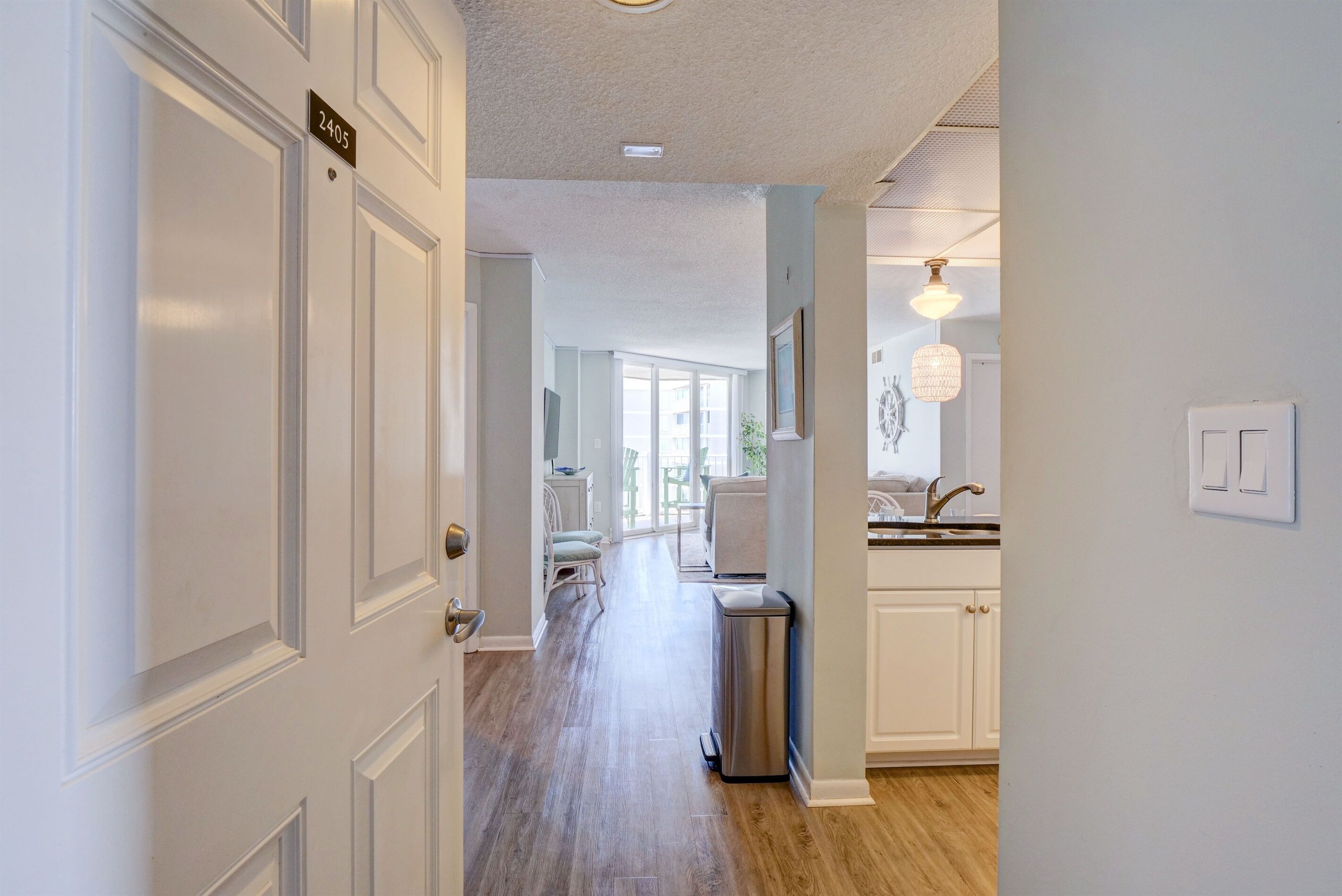 4th Floor Oceanfront, Fast WiFi, Pool, 3 Bars and Restaurants Onsite