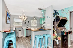 فرن، موق�د طهي مسطح، ماكينة لصنع القهوة/الشاي