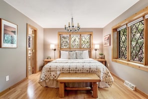 4 bedrooms, Internet, bed sheets