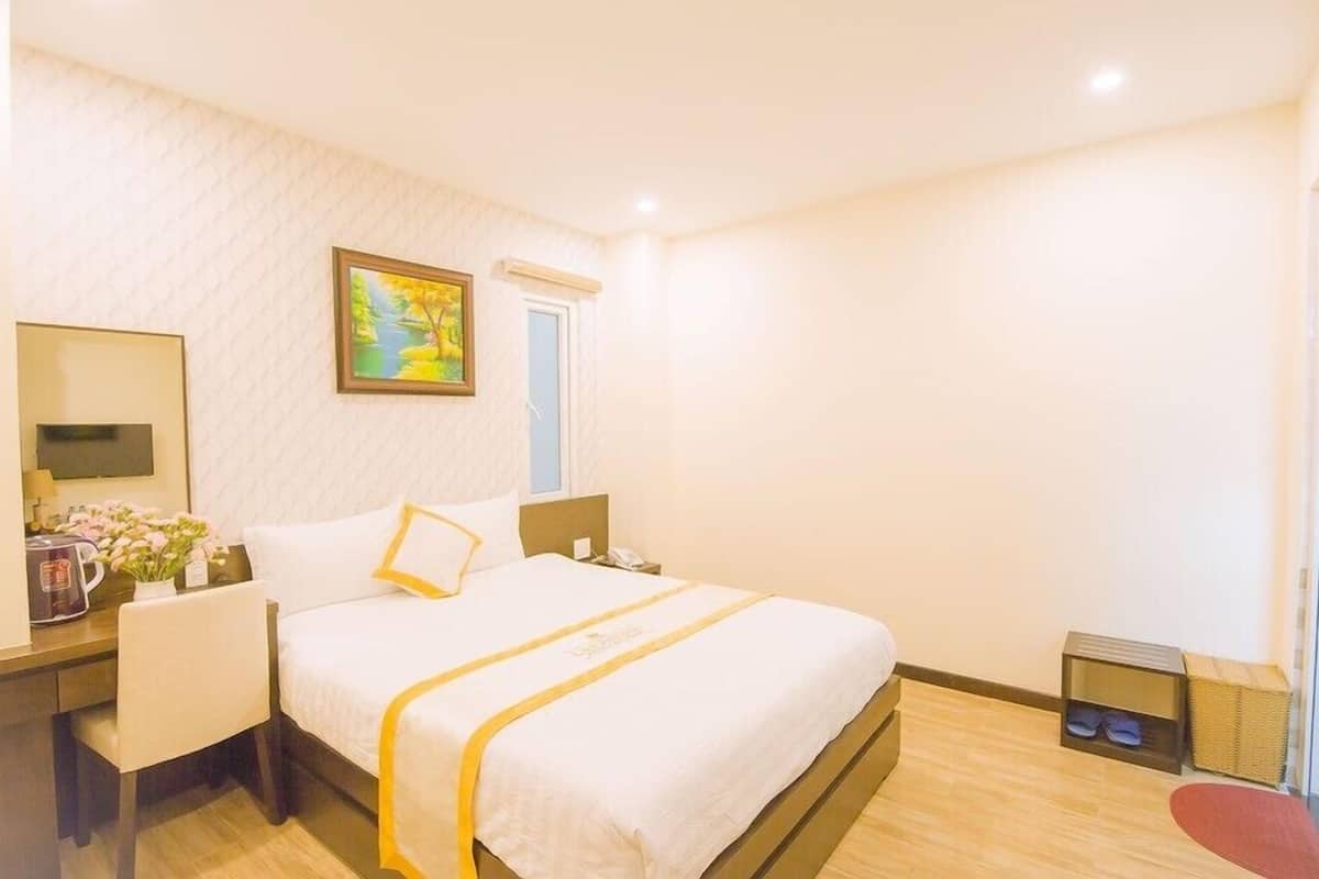 Kamar Double Superior | Minibar, meja kerja, tirai kedap cahaya, dan kedap suara